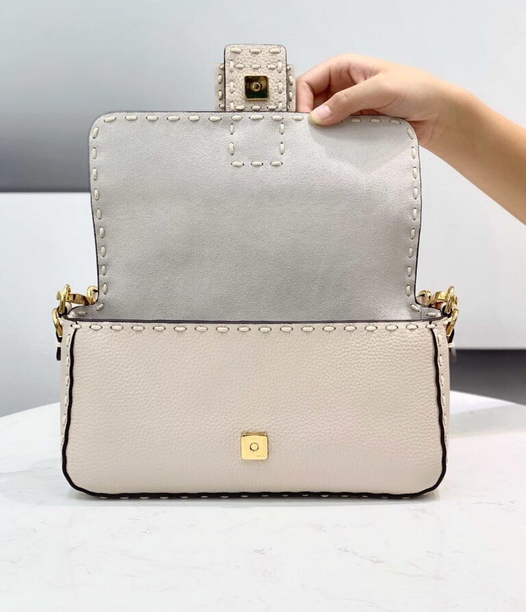Fendi Baguette White 8Br600Ah95F0Vwm - Image 4