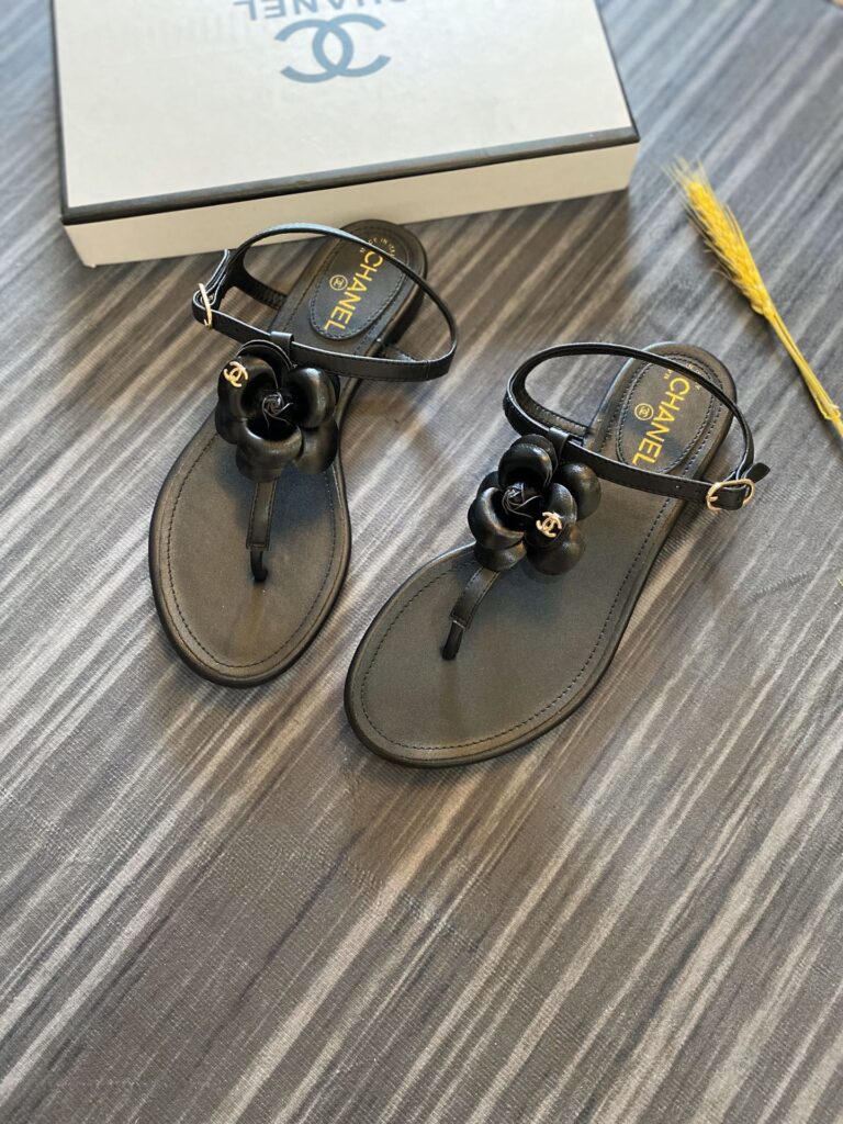 Chanel Jelly Black Rubber Camellia Sandals Black - Image 3