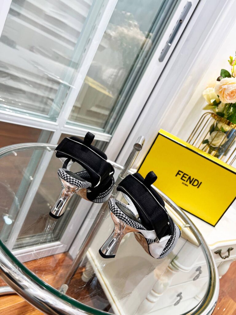 Fendi Colibri 85Mm Beaded Slingback Pumps Sliver Black - Image 3