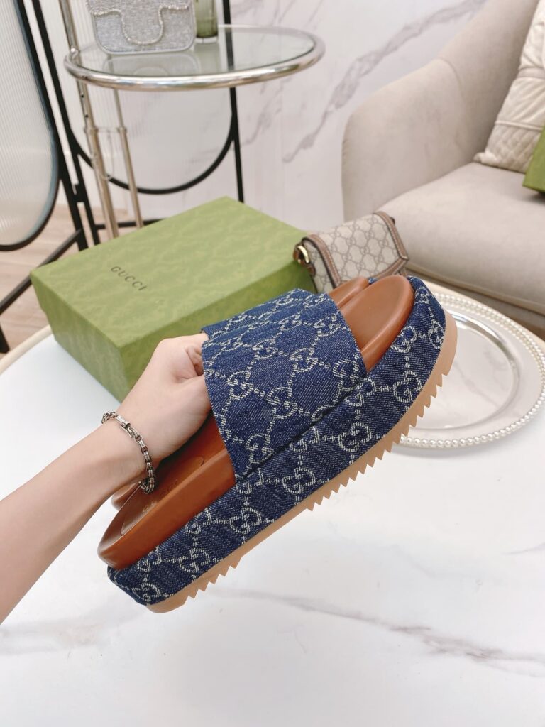 Gucci Women'S Platform Slide Sandal Blue 623212 2Kq00 4402 - Image 3