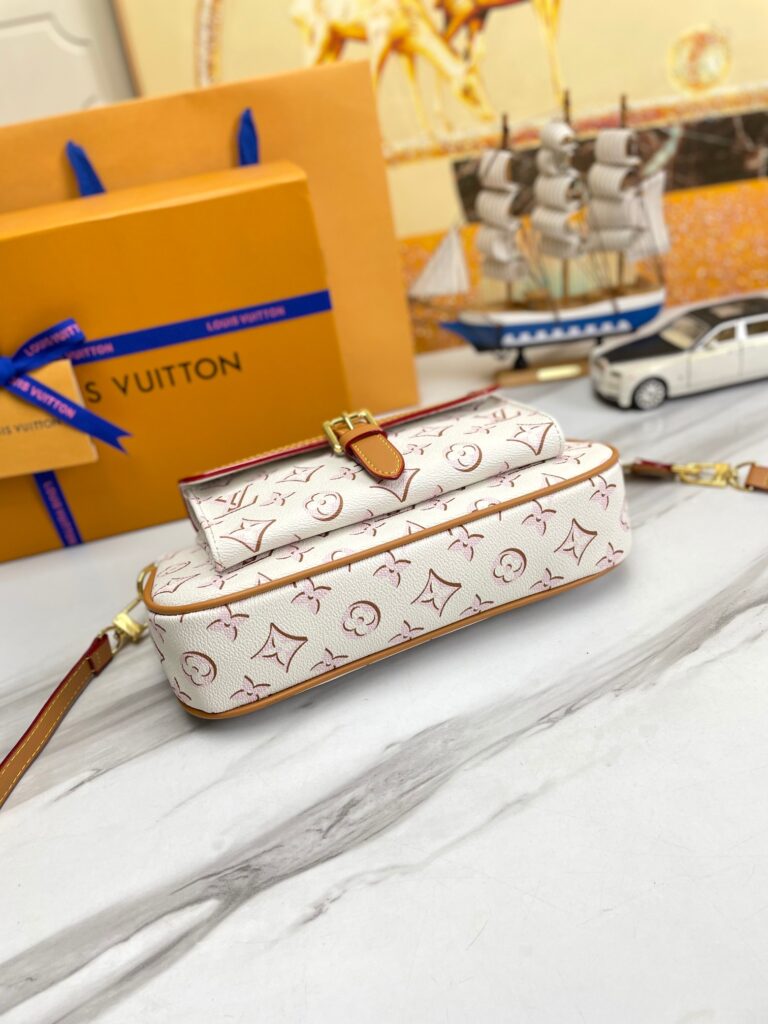 Louis Vuitton Maxi Multi Pochette Accessoires Beige 27Cm M20920 - Image 4