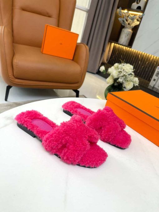 Hermes Shearling Oran Pink Slipper Sandals - Image 4