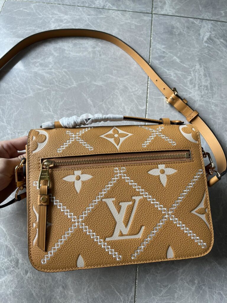 Louis Vuitton Pochette Métis 25Cm Brown M46018 - Image 4
