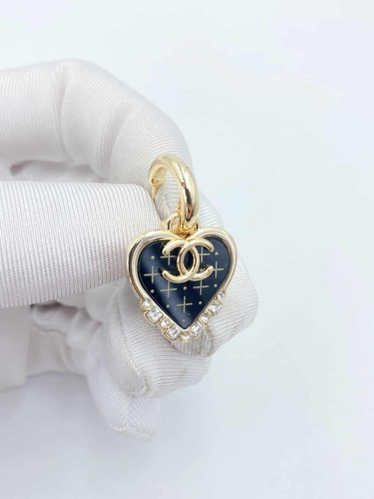Chanel Black Heart Earrings - Image 4
