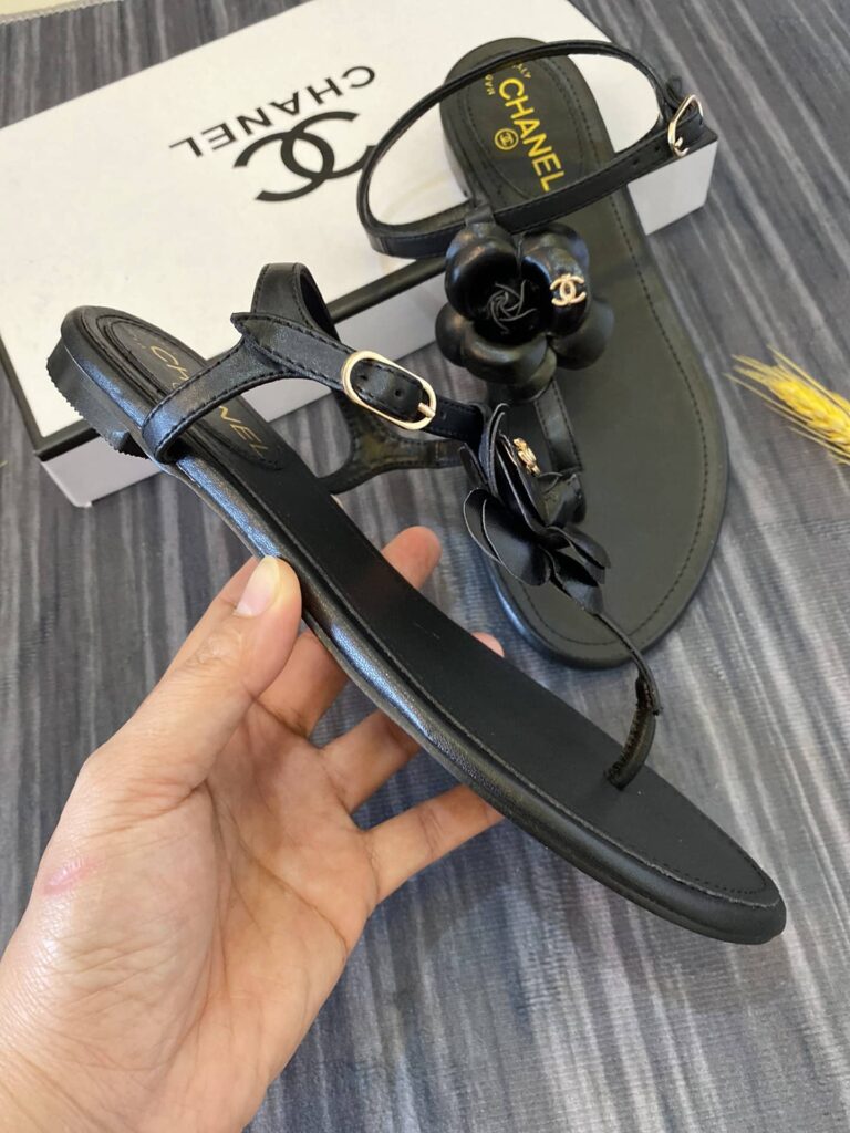 Chanel Jelly Black Rubber Camellia Sandals Black - Image 5