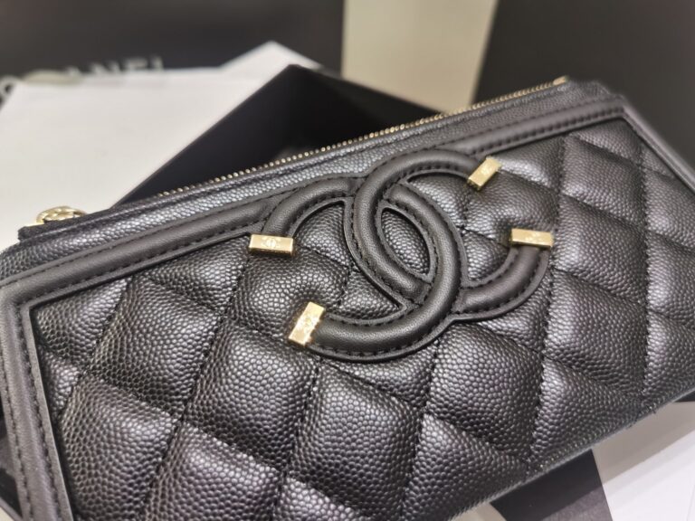 Chanel Small Pouch 19Cm Black A81942 - Image 4