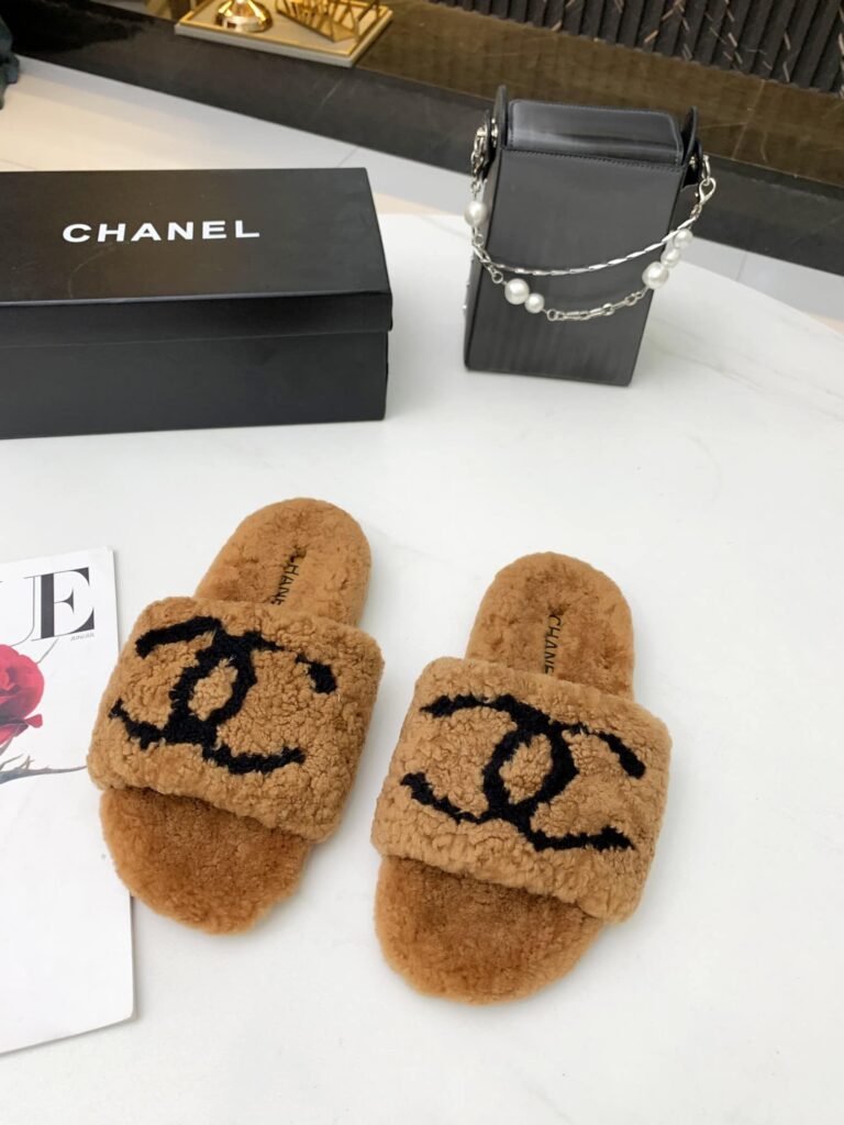 Chanel Cc Shearling Slippers Brown - Image 6
