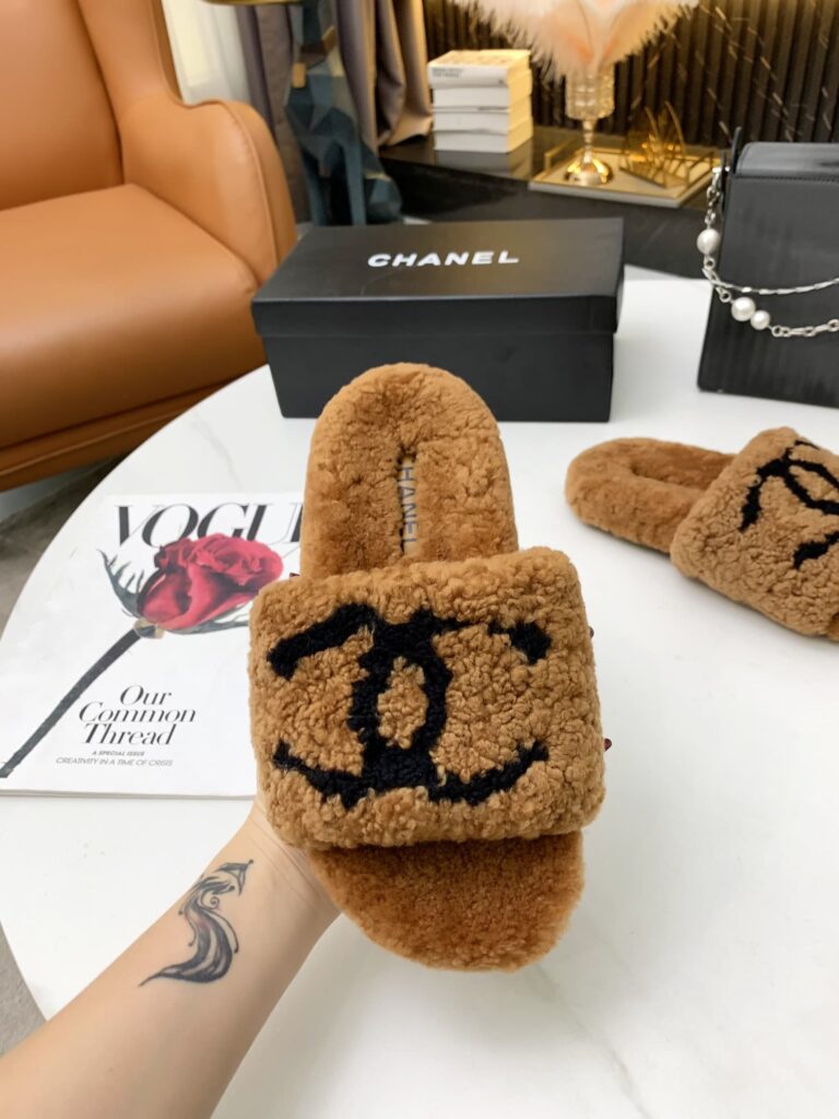 Chanel Cc Shearling Slippers Brown - Image 5