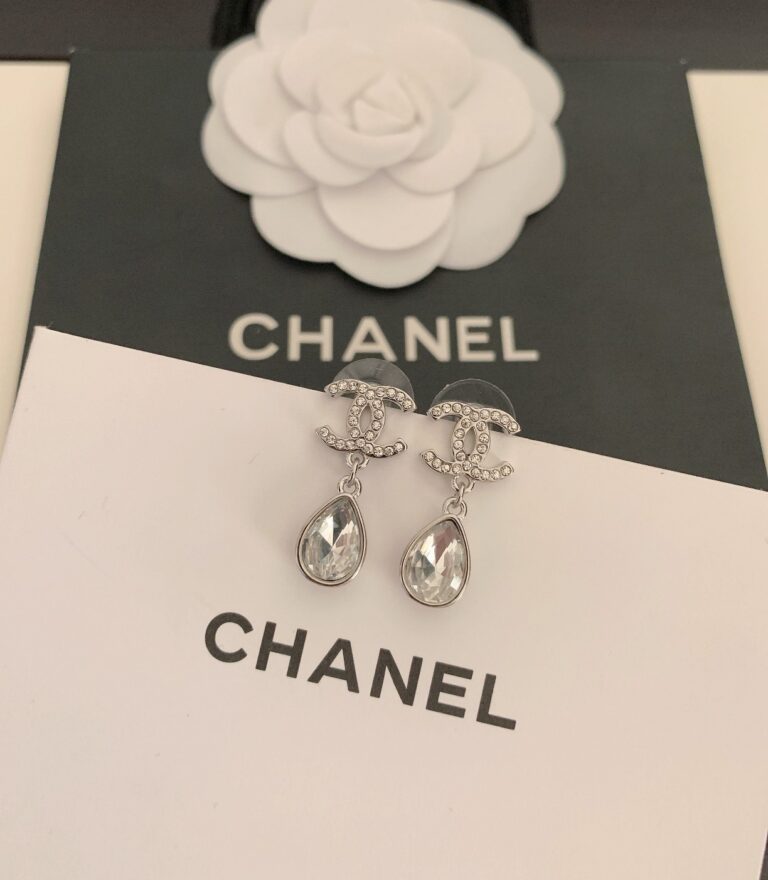 Chanel Cc Earrings - Image 4