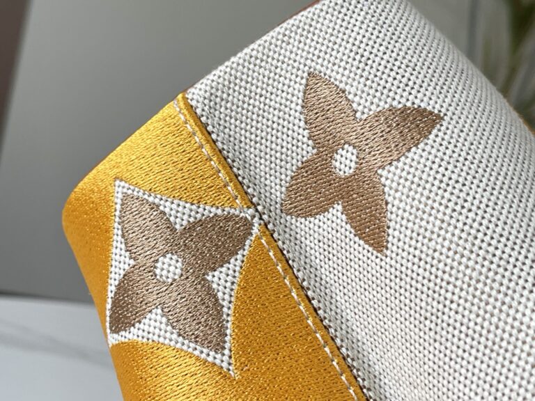 Louis Vuitton Capucines Bb Handbag Yellow 27Cm - Image 10