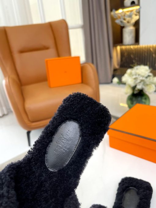 Hermes Shearling Oran Black Slipper Sandals - Image 2