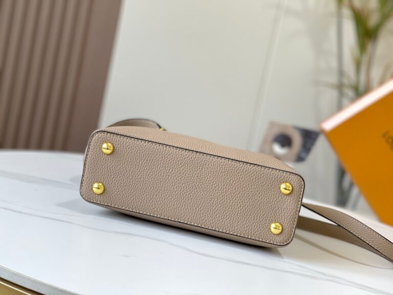 Louis Vuitton Capucines Medium Galet M95508 - Image 2