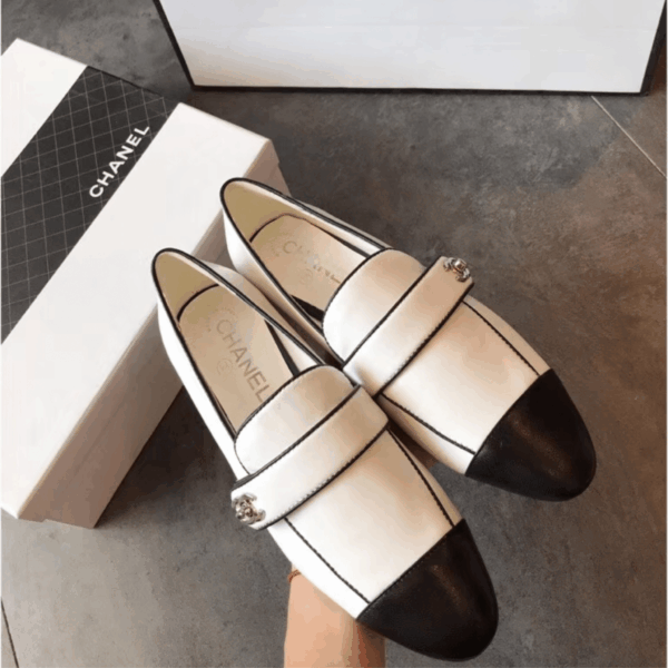 Chanel Leather Cc Cap Toe Slip On Loafers White - Image 6