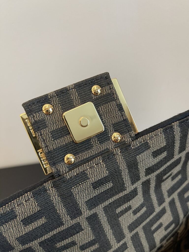 Fendi Mini Baguette Brown 8Bs017A6V5F17U4 - Image 9