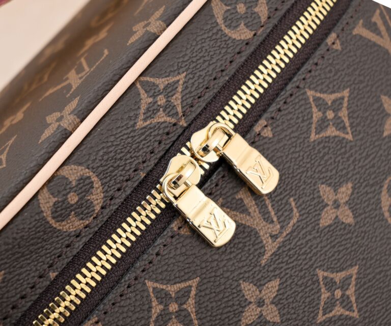 Louis Vuitton Nice Mini Toiletry Pouch 24Cm M44495 - Image 10