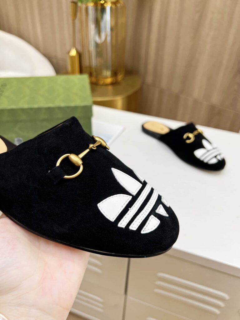 Gucci X Adidas Women'S Trefoil Slipper Suede Black 702211De8X01060 - Image 3