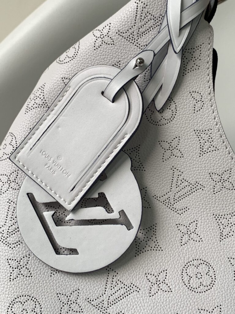 Louis Vuitton Carmel 40Cm White M57572 - Image 5