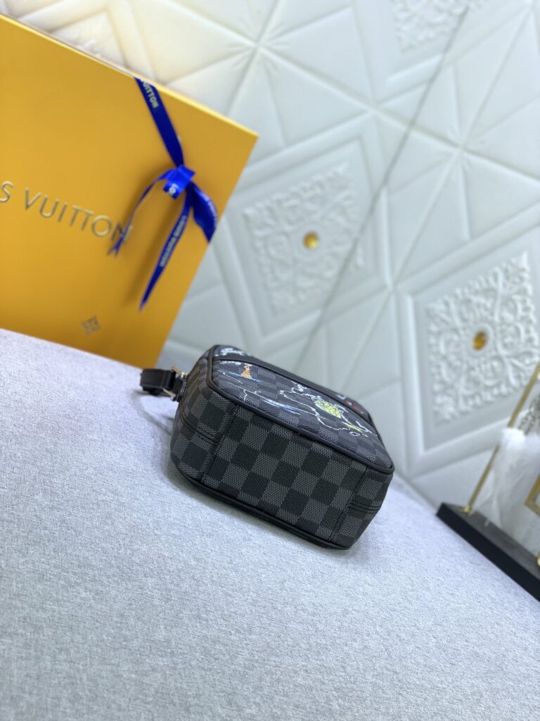 Louis Vuitton Multicolor Danube Slim Pm - Image 7