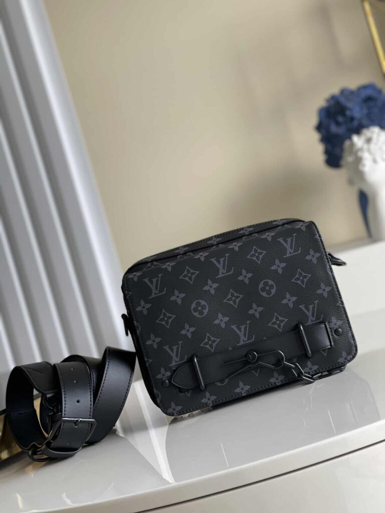 Louis Vuitton Monogram Steamer Messenger M45585 - Image 5