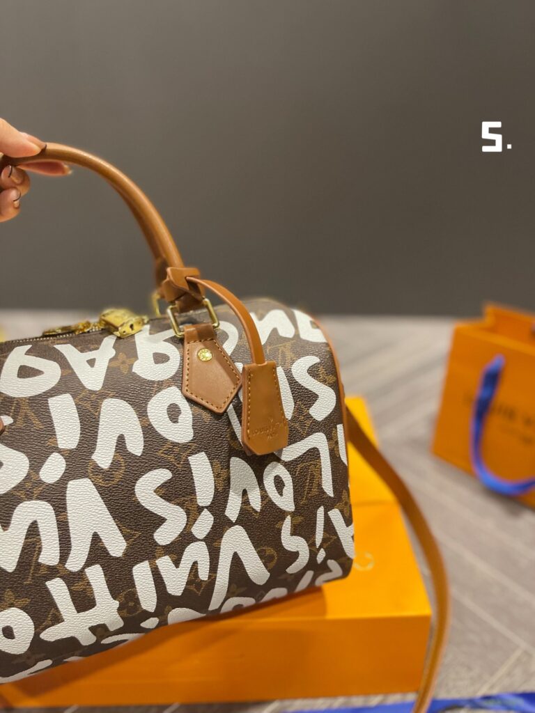 Louis Vuitton Monogram Graffiti Speedy 30Cm - Image 7