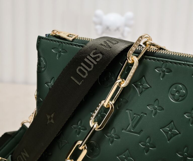 Louis Vuitton Bolso Coussin Pm Green 26Cm - Image 5