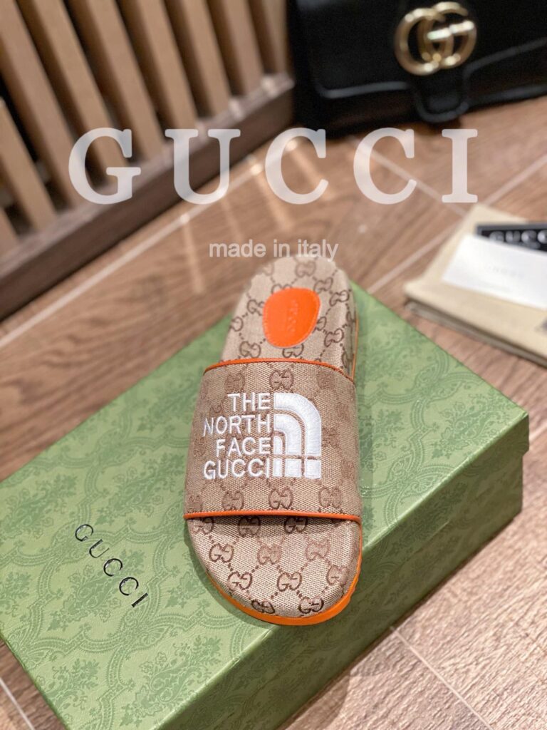 Gucci X The North Face Women'S Slides Beige And Orange  6799472Hkm09770 - Image 3