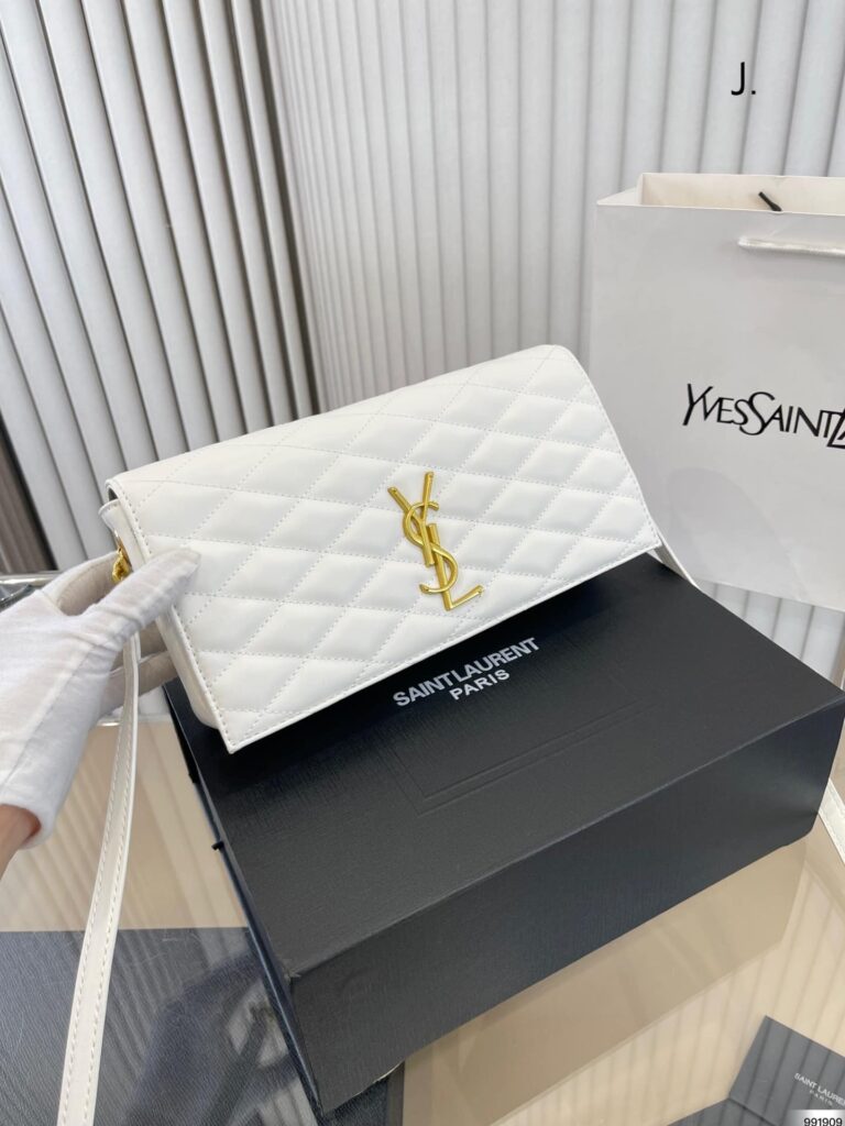 Saint Laurent Women'S White Becky Quilted Leather Shoulder Bag 26Cm - Image 2