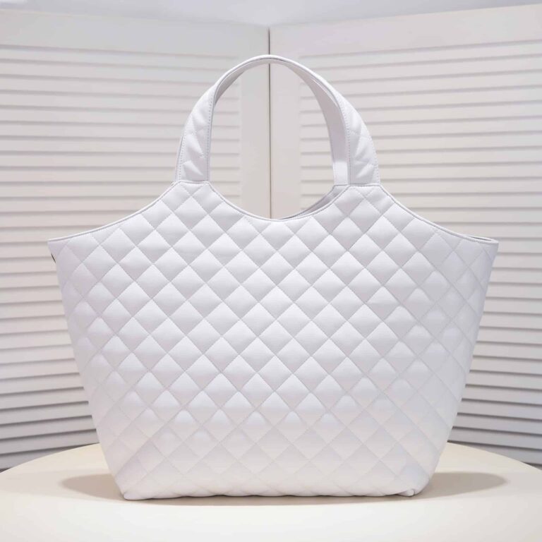 Saint Laurent Icare Maxi Shopping Bag In Quilted Lambskin 58Cm White 698651Aaang1000 - Image 3