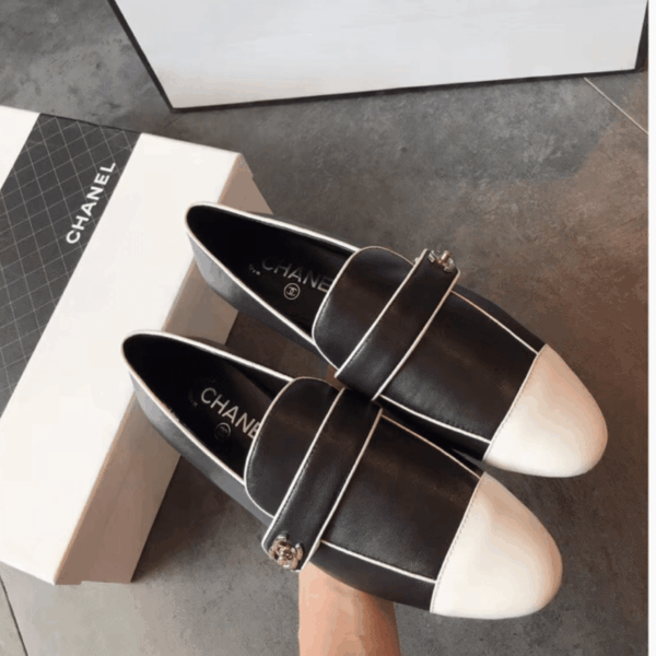 Chanel Leather Cc Cap Toe Slip On Loafers Black - Image 2