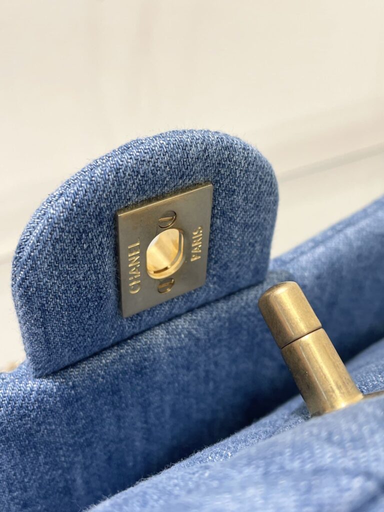 Chanel Denim Rectangular Crush Ghw 20Cm - Image 6
