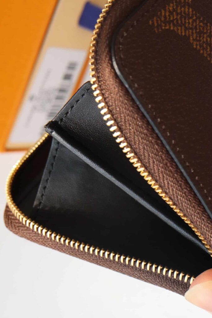 Louis Vuitton Monogram Zippy Coin Purse M69354 - Image 2