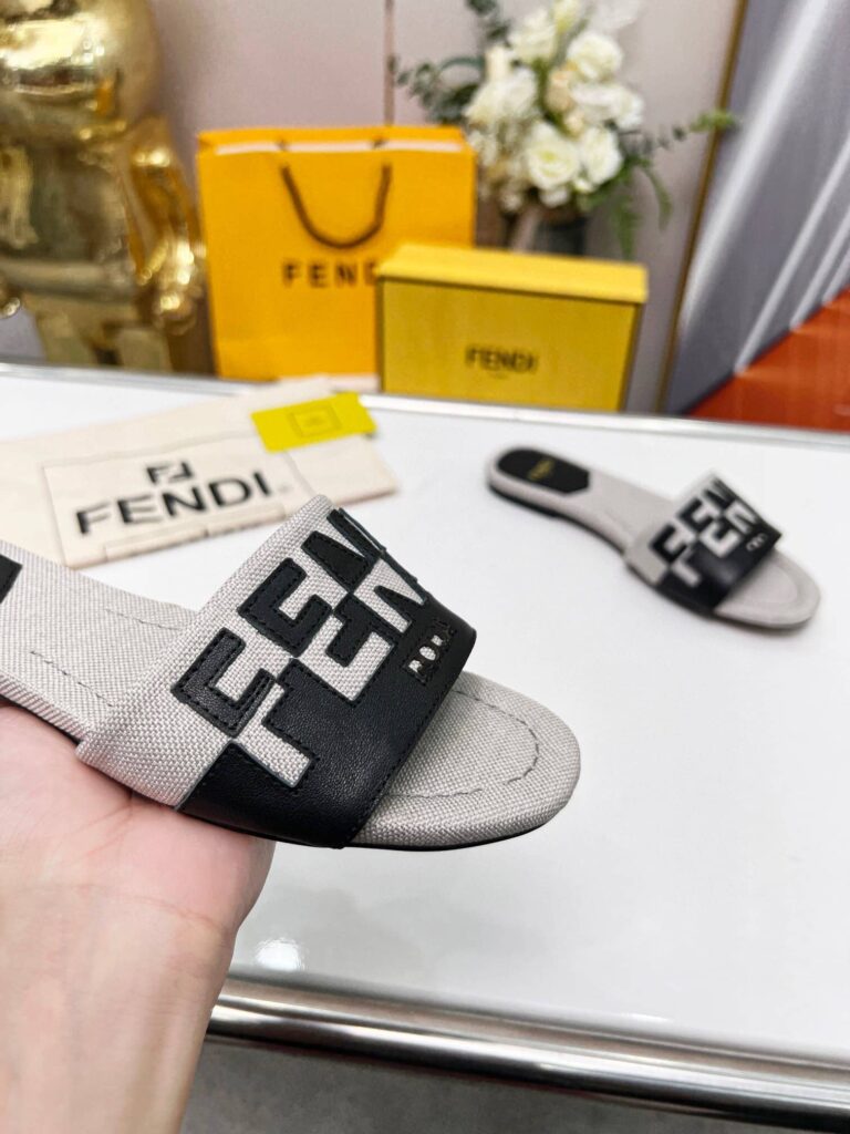 Fendi Signature Canvas Leather Slides Black 8R8337Ajzuf0Wzm - Image 4