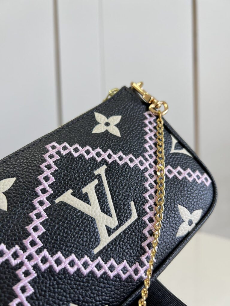 Louis Vuitton Mini Pochette Accessoires Pink M81140 - Image 2