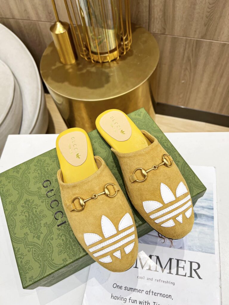 Gucci X Adidas Women'S Trefoil Slipper Suede Yellow 702211De8X07660 - Image 3