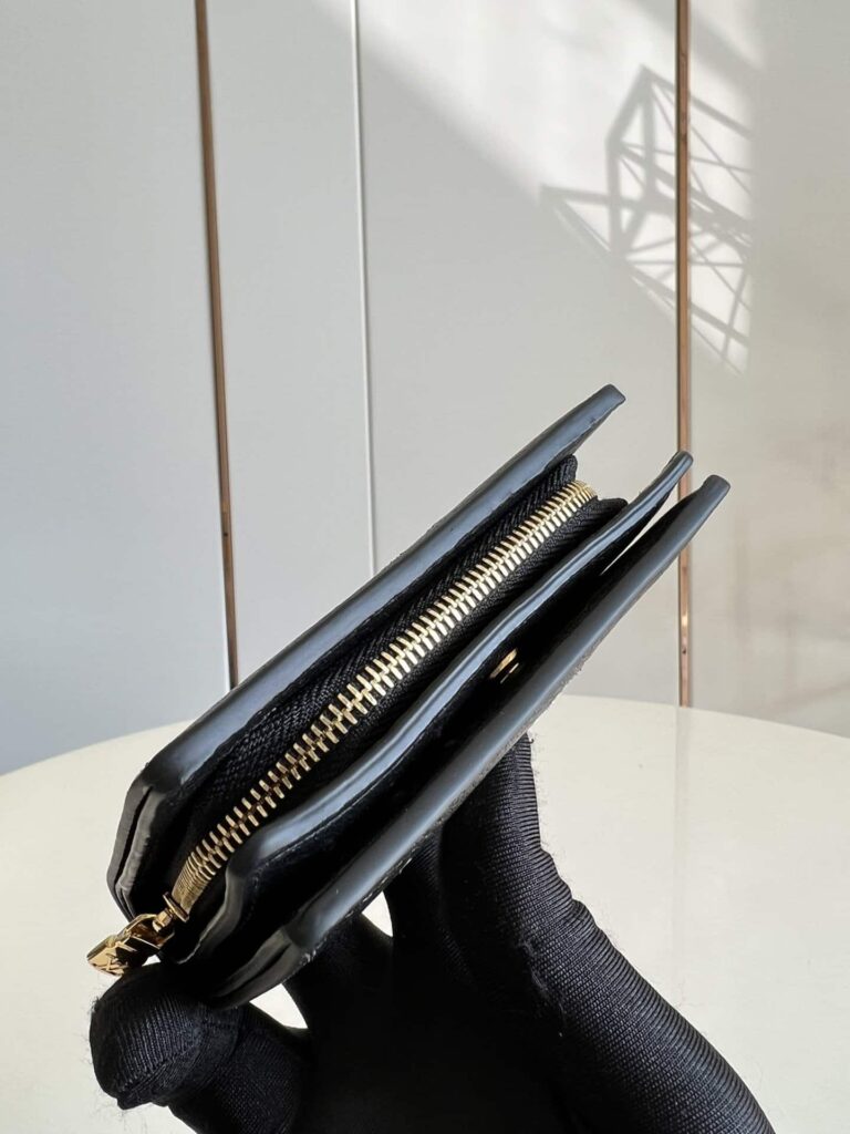 Louis Vuitton Cléa Wallet Black M81139 - Image 4