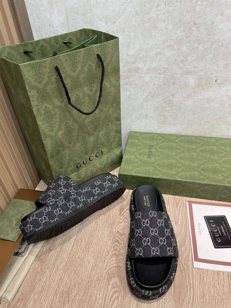 Gucci Women's Platform Slide Sandal Black 623212 - Image 6