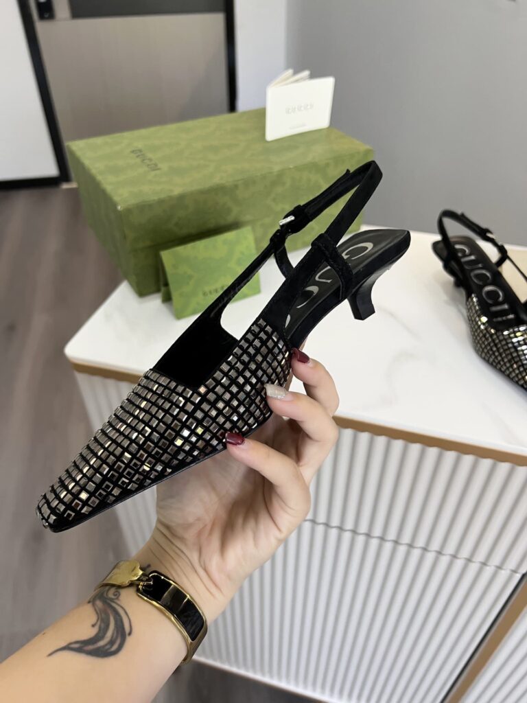 Gucci Women's Slingback Pump Crystal-Embellished ?679364 C2000 1000 - Image 8