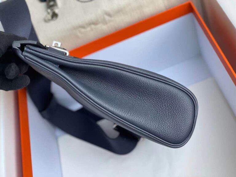 Hermes Hac A Dos Togo Backpack Palladium Hardware Navy Blue 29Cm - Image 4