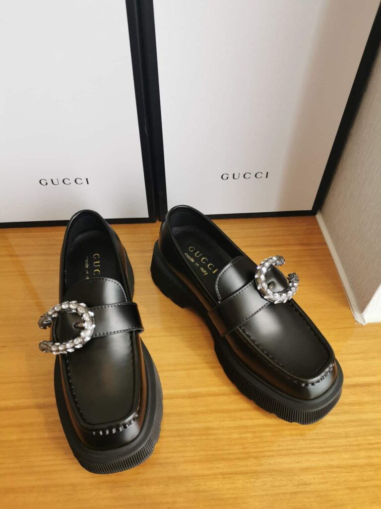 Gucci Women'S Leather Flat Black - Image 5