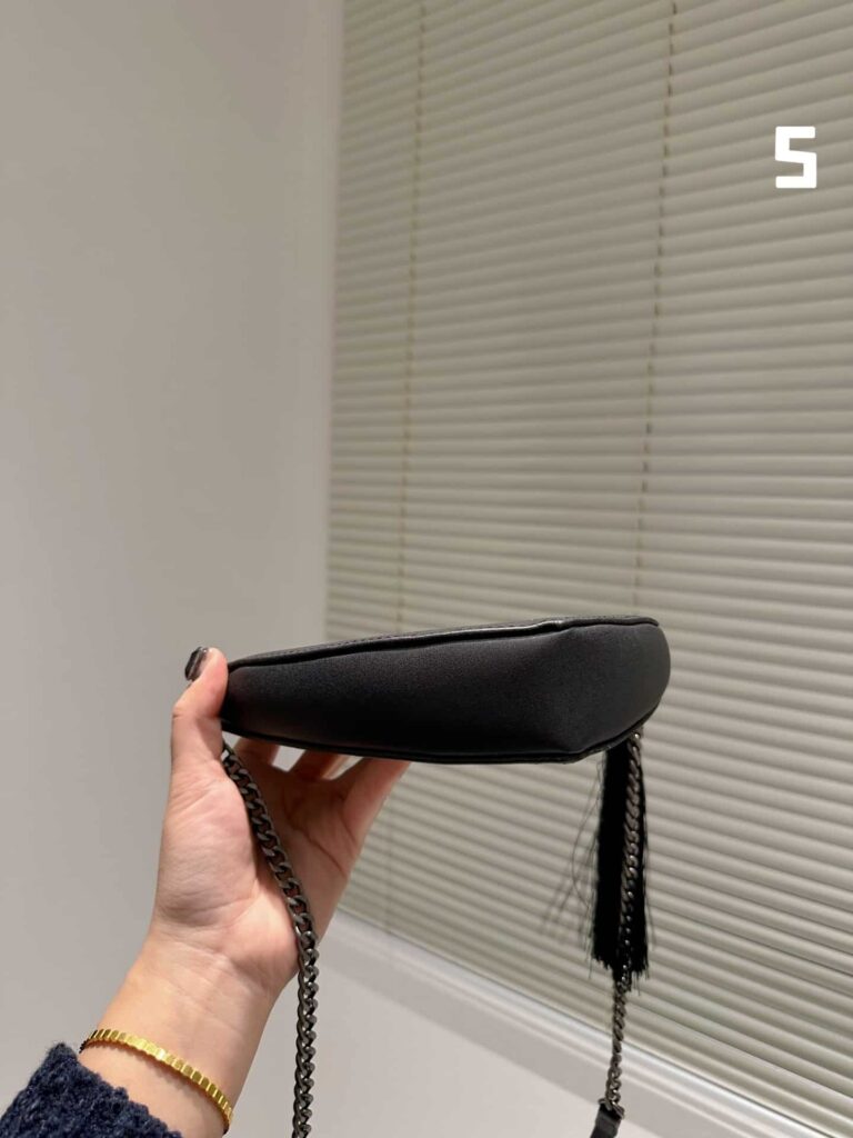 Saint Laurent Heart Bag In Smooth Leather Black - Image 5