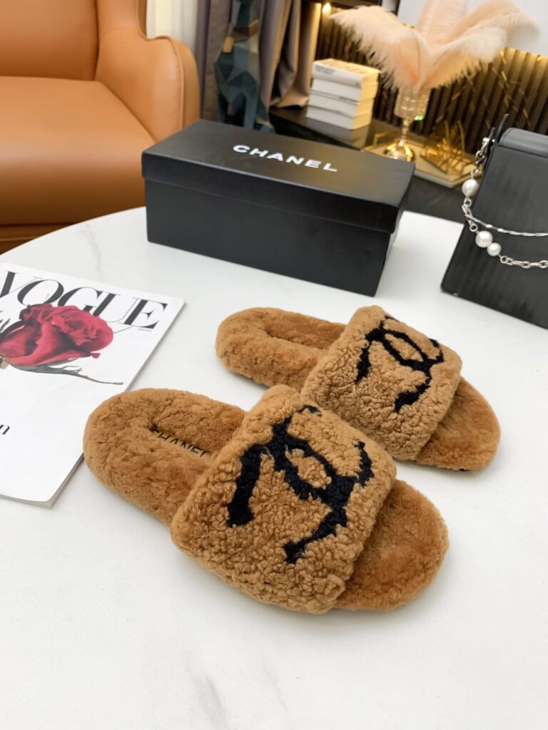 Chanel Cc Shearling Slippers Brown - Image 2
