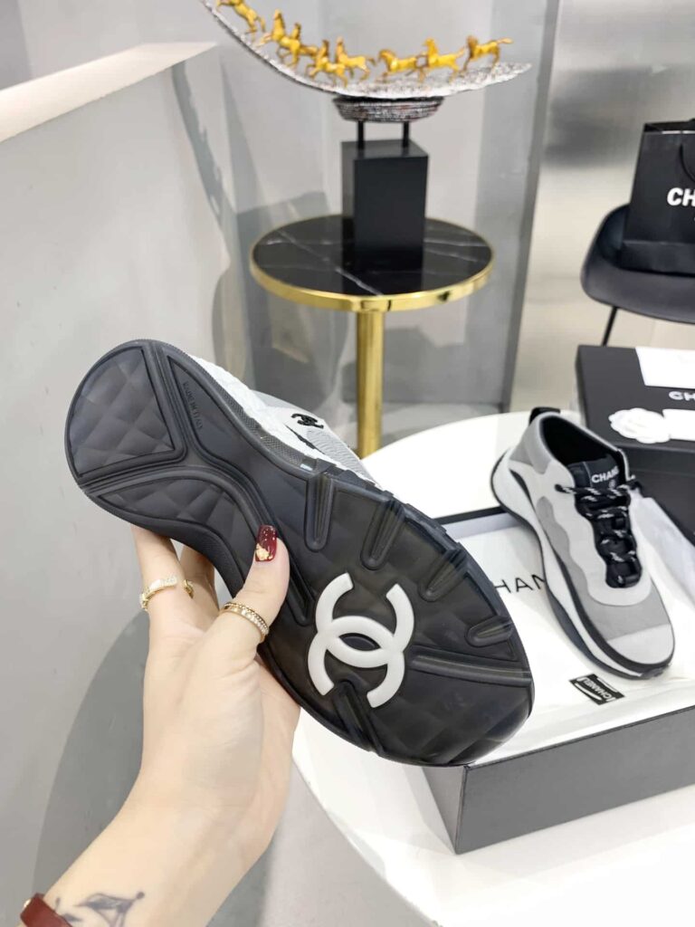 Chanel Low Top Trainer Cc Sneakers White And Gray - Image 6