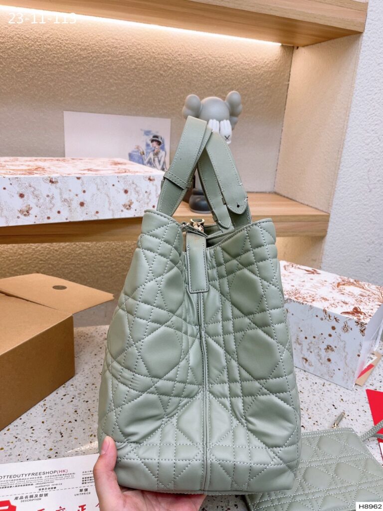 Dior Medium Dior Toujours Bag Stone Gray Macrocannage Calfskin 30Cm M2821Oshj M41G - Image 2