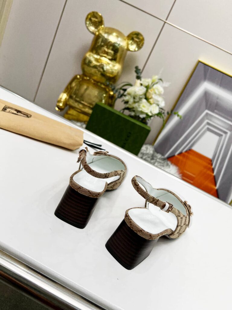 Gucci Women'S Mid Heel Slingback Brown And White - Image 4