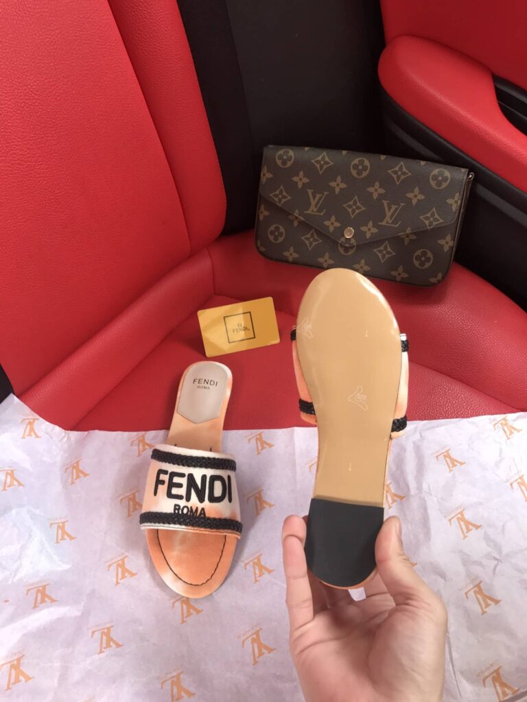 Fendi Logo-Embroidered Mule Slides Orange - Image 4