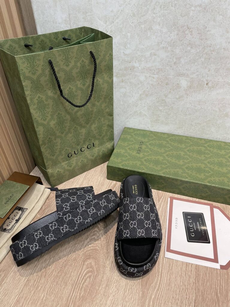 Gucci Women's Platform Slide Sandal Black 623212 - Image 7