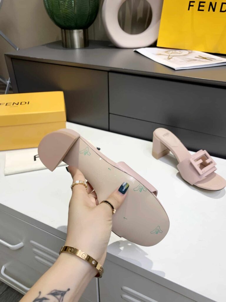 Fendi Signature Leather High Heel Pink - Image 3