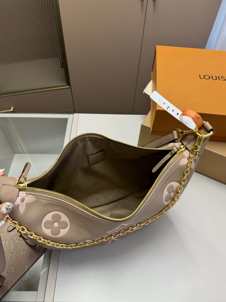 Louis Vuitton Loop Hobo Dove Gray 32Cm M46738 - Image 2