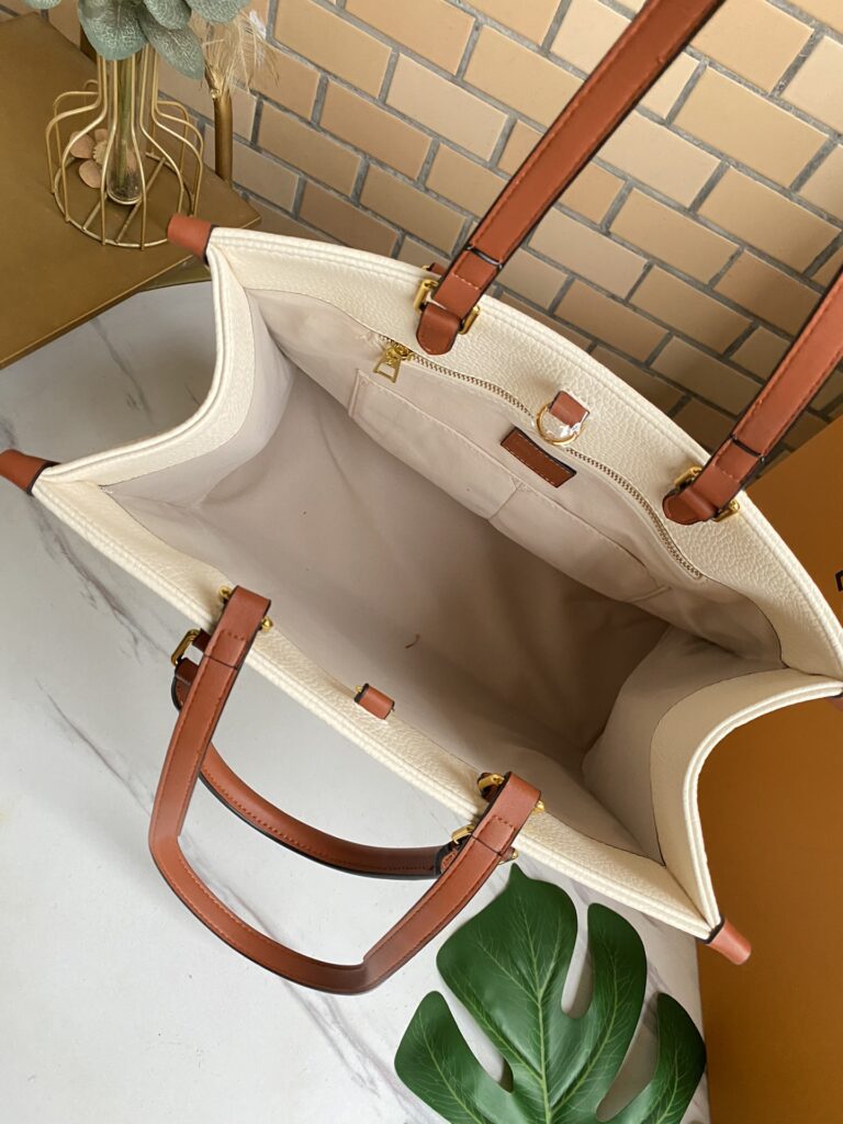 Louis Vuitton Onthego Mm White Bag 35Cm M44558 - Image 7