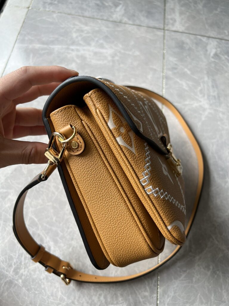 Louis Vuitton Pochette Métis 25Cm Brown M46018 - Image 3